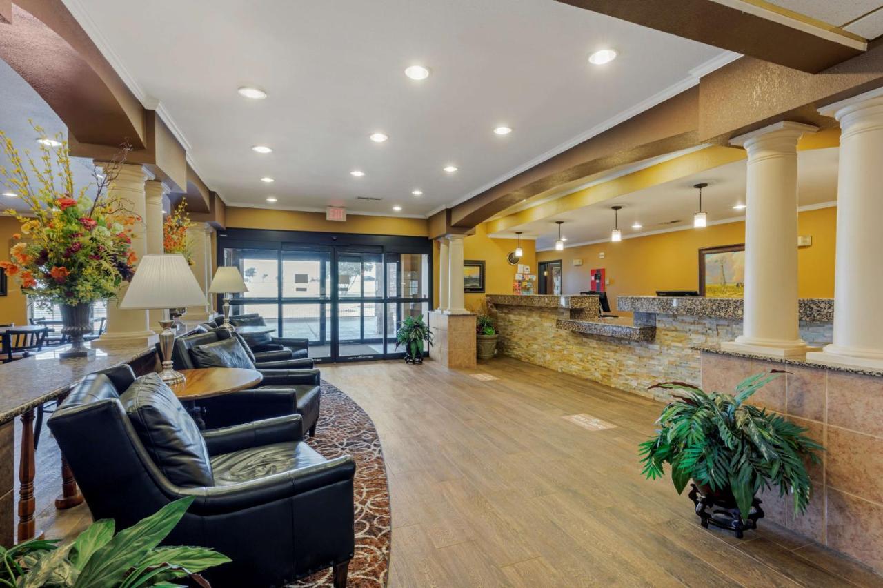 Best Western Plus Red River Inn Clarendon Экстерьер фото