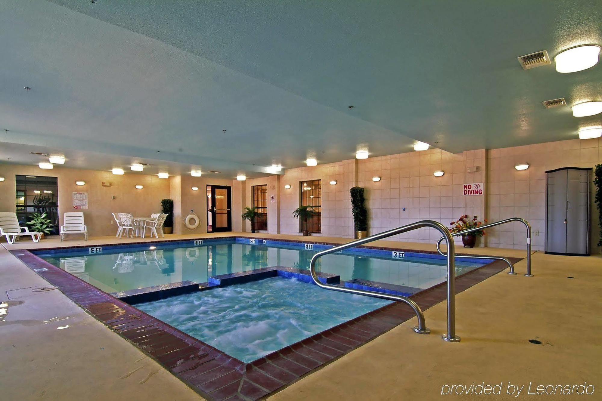 Best Western Plus Red River Inn Clarendon Удобства фото